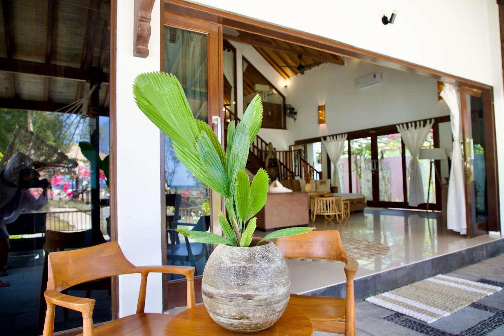 Villa Sunset Beach Gili Trawangan Eksteriør billede