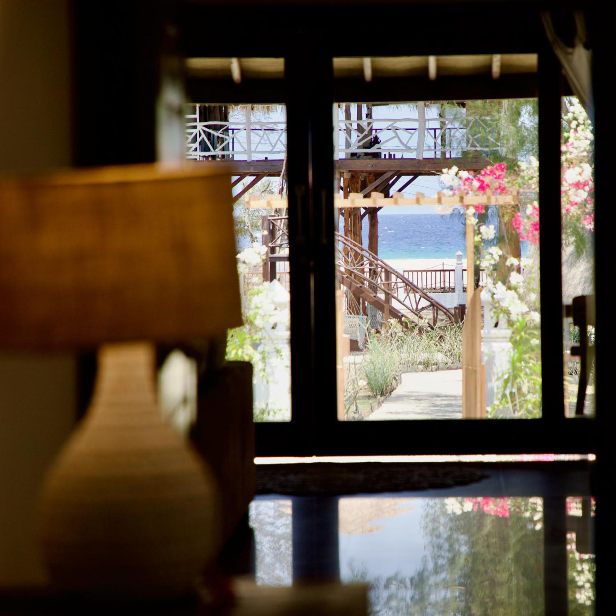 Villa Sunset Beach Gili Trawangan Eksteriør billede