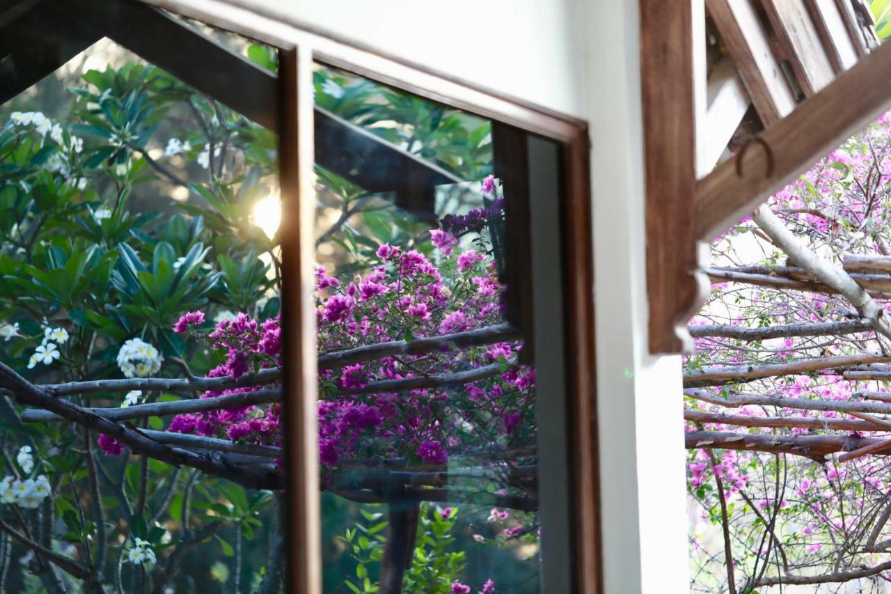 Villa Sunset Beach Gili Trawangan Eksteriør billede